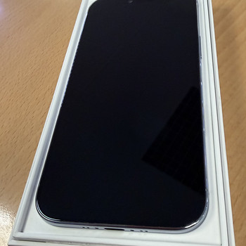 Apple iPhone 17 AIR 256Gb небесно-голубой, в очень хорошем состоянии