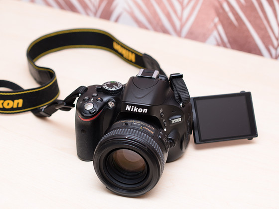 Nikon D5100 + AF-S NIKKOR 50mm f/1.4G