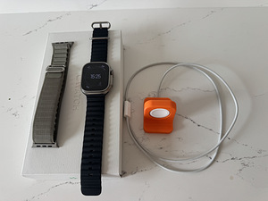 Apple Watch Ultra 2 49mm Titanium (1 foto / 3)