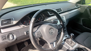 Volkswagen Passat 2.0 103kW (6 foto / 12)