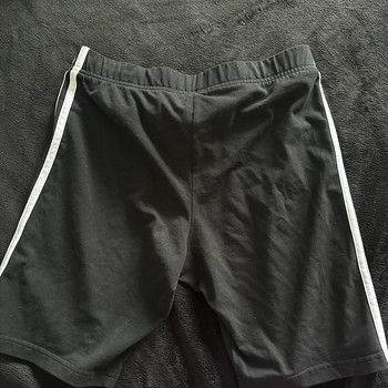 Müüan Adidas šortsid