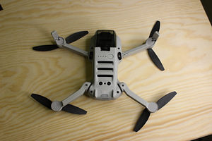 DJI Mini 2 SE Fly More Combo (6 фото из 9)