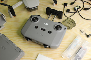 DJI Mini 2 SE Fly More Combo (2 фото из 9)