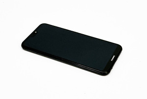 Mobiiltelefon Huawei P20 Lite 64GB 4GB RAM (2 foto / 3)