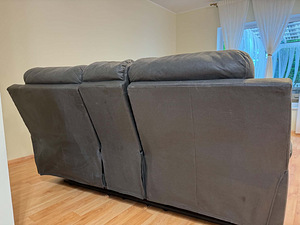 Kahekohaline recliner diivan (3 foto / 4)