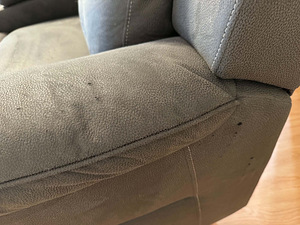 Kahekohaline recliner diivan (4 foto / 4)