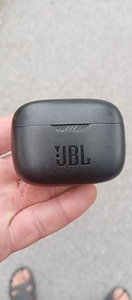 Наушники JBL (3 фото из 3)