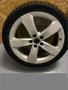 Оригинальные литые диски Audi R18 для VW/Skoda/Seat (1 фото из 1)