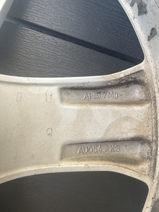 Оригинальные литые диски Audi R18 для VW/Skoda/Seat (7 фото из 10)