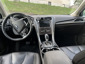 Ford Mondeo (5 фото из 9)
