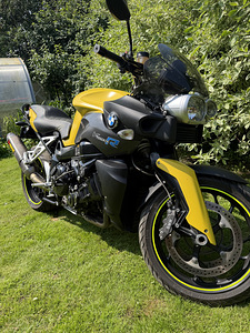 Мотоцикл BMW K1200R (1 фото из 8)