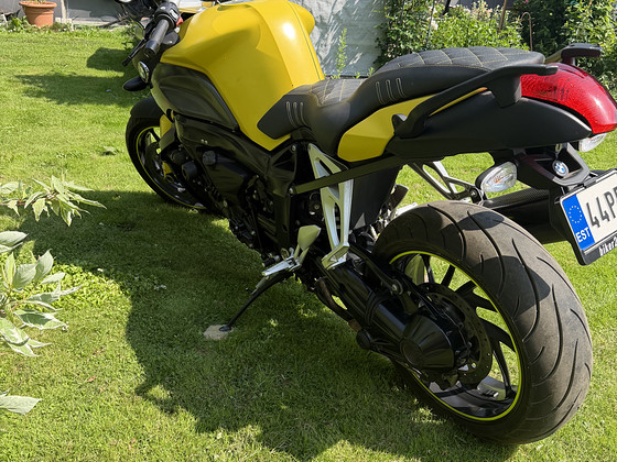 BMW K1200R mootorratas