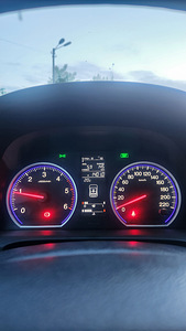 Honda CRV 2.2d 103 кВт (5 фото из 10)