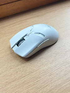 Продаётся Razer Viper V2 Pro White. (1 фото из 2)