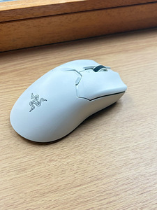 Продаётся Razer Viper V2 Pro White. (2 фото из 2)