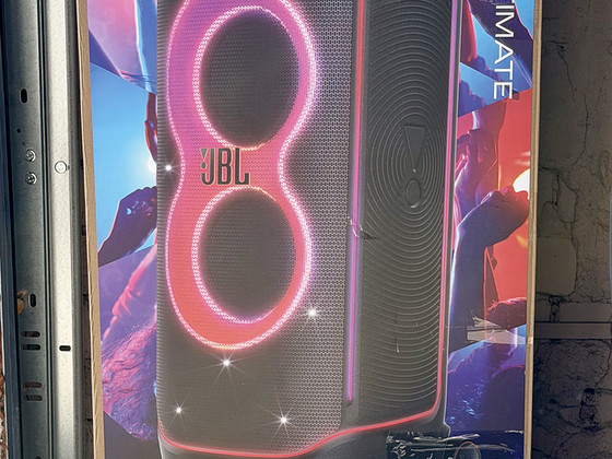 JBL Partybox Ultimate 1100W peokõlar must. Uus