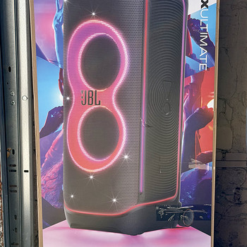 JBL Partybox Ultimate 1100W peokõlar must. Uus
