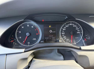 Audi A4 B8 2008 г. (8 фото из 10)