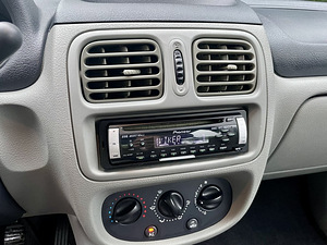 Renault Thalia (10 фото из 12)