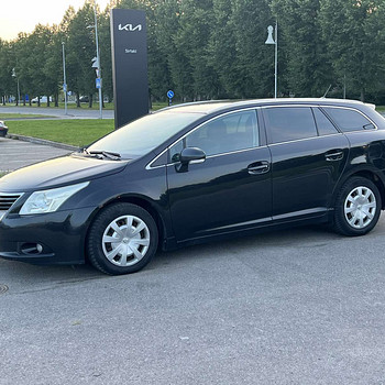 TOYOTA AVENSIS