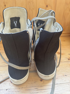 Rick Owen’s mega lace (2 фото из 5)