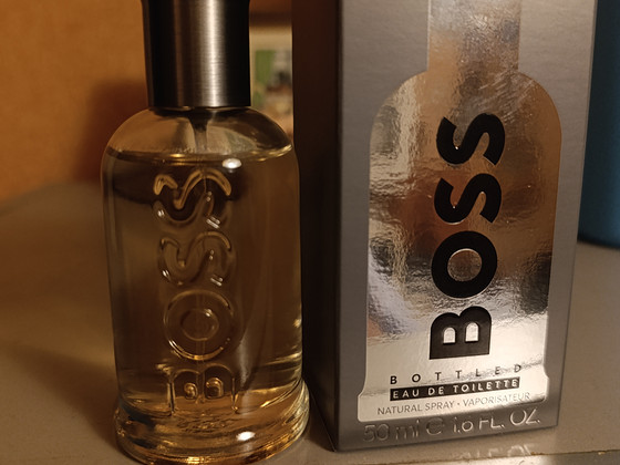 Hugo Boss Bottled EDT, 50ML. Uus, koos karbiga!