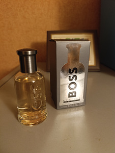 Hugo Boss Bottled EDT, 50ML. Uus, koos karbiga! (5 foto / 5)
