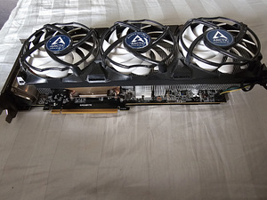 NVIDIA GTX 1080 с охлаждением Arctic Accelero Extreme III (2 фото из 4)