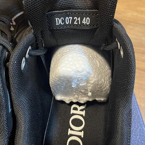 Совершенно новые кроссовки Dior b30 (4 фото из 10)