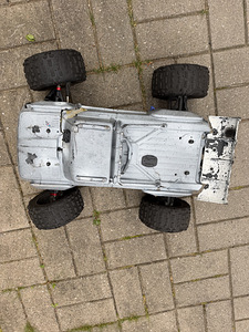 Arrma Outcast 8S (1 фото из 8)