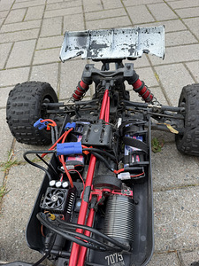 Arrma Outcast 8S (5 фото из 8)