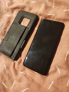 Samsung S9 (2 фото из 3)
