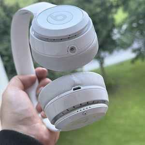 Beats Solo 3, в очень хорошем состоянии (4 фото из 4)