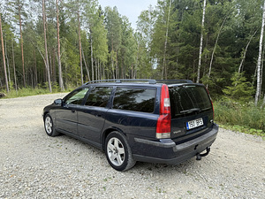Volvo v70 2.4d (4 foto / 11)