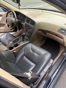 Volvo v70 2.4d (10 foto / 11)