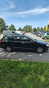 Продам Passat B6 2.0TDI (2 фото из 12)
