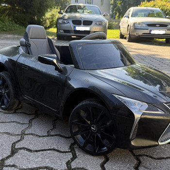 Детский электромобиль Lexus LC 500.