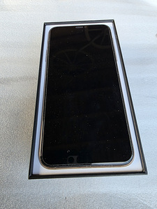 I phone 11 Pro max 256 GB (1 foto / 6)