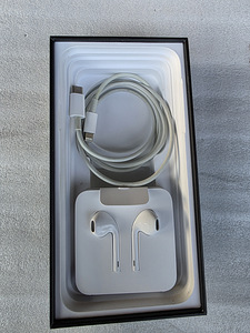 I phone 11 Pro max 256 GB (3 foto / 6)