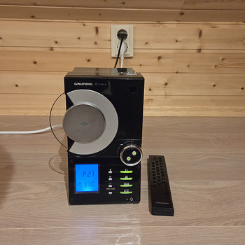 Компактный ресивер Grundig