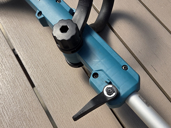 Makita DUR181Z 18V