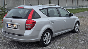 Kia Ceed, регистрационный налог уплачен (4 фото из 14)