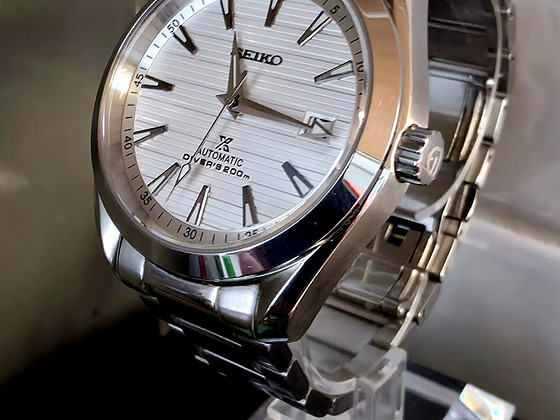 Custom Seiko NH35 automaatkell – Safiirklaas – 40 mm