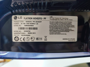 24-дюймовый монитор LG Flatron (4 фото из 4)