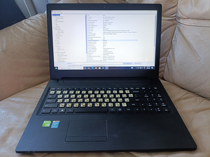 Lenovo Ideapad 100 - 15,6" ноутбук (Intel Core i5, 4 ГБ RAM, (1 фото из 2)