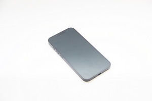 Mobiiltelefon Apple iPhone 16e 128GB (3 foto / 3)