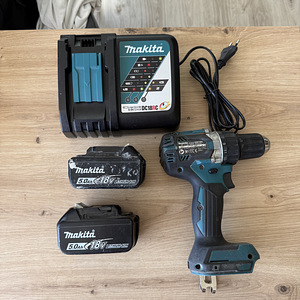 Makita akutrell DDF484 (1 foto / 4)