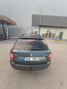 Auto (6 foto / 7)