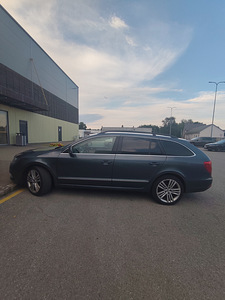 Auto (3 foto / 7)