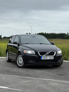 Volvo V50 2.4D 132 кВт (1 фото из 8)